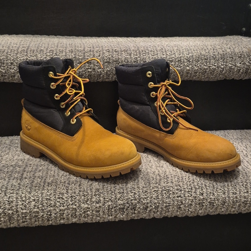 TIMBERLAND Black Puffer Boot with Wheat color Leather - 7 - Picture 3 of 12